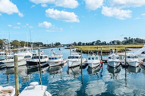 The Hotel at Cape Ann Marina