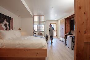 Best Friends Roadhouse and Mercantile