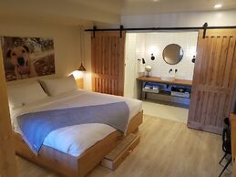 Best Friends Roadhouse and Mercantile