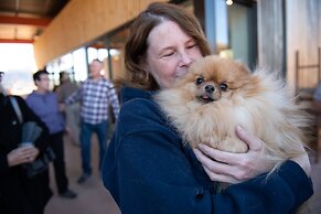 Best Friends Roadhouse and Mercantile