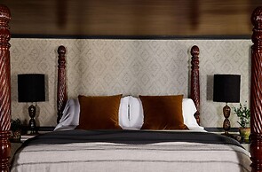 Kennebunkport Captains Collection