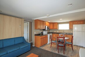 The White Sands Oceanfront Resort & Spa