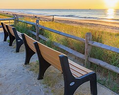 The White Sands Oceanfront Resort & Spa