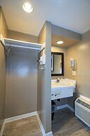 The White Sands Oceanfront Resort & Spa