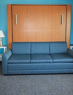 The White Sands Oceanfront Resort & Spa