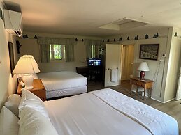 High Tide Inn