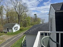 High Tide Inn
