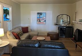 High Tide Inn