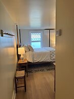 High Tide Inn
