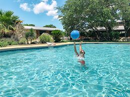 Sun Outdoors Lake Travis