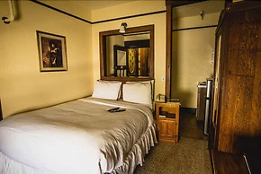 Alaskan Hotel and Bar