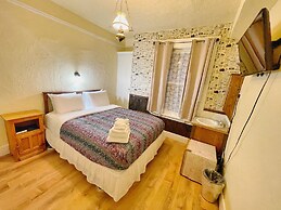 Alaskan Hotel and Bar