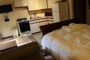 Alaskan Hotel and Bar