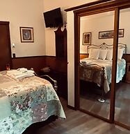 Alaskan Hotel and Bar