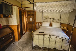 Alaskan Hotel and Bar