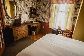 Alaskan Hotel and Bar