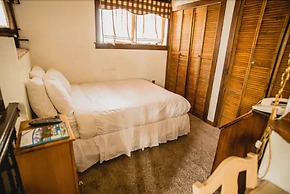 Alaskan Hotel and Bar