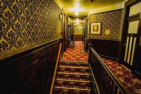 Alaskan Hotel and Bar