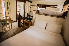 Alaskan Hotel and Bar