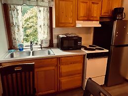 Alaskan Hotel and Bar