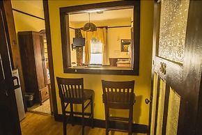 Alaskan Hotel and Bar