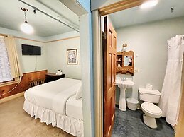 Alaskan Hotel and Bar