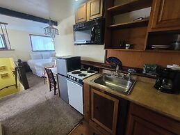 Alaskan Hotel and Bar