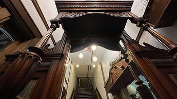 Alaskan Hotel and Bar