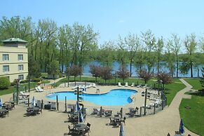 Darien Lake Lodge on the Lake