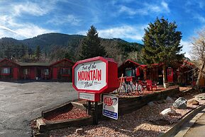 Foot of the Mountain Motel
