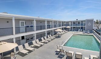 Atlantic Oceanfront Hotel