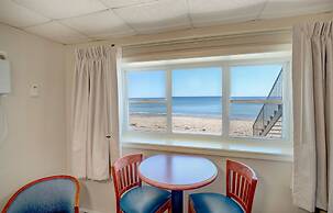 Atlantic Oceanfront Hotel