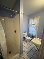 Beau Rivage Motel
