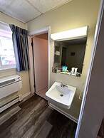 Beau Rivage Motel