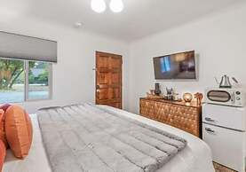 b.side motel + rv