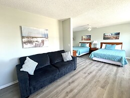 Sand Pebble Motor Lodge