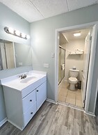 Sand Pebble Motor Lodge