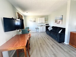 Sand Pebble Motor Lodge