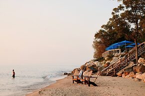 Lake Shore Resort