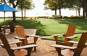 Lake Shore Resort