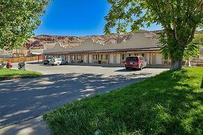 Adventure Inn & Motel