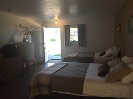 The Brookside Motel
