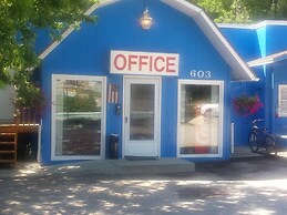 The Brookside Motel