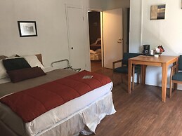 The Brookside Motel