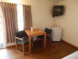 The Brookside Motel