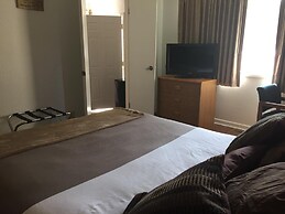 The Brookside Motel