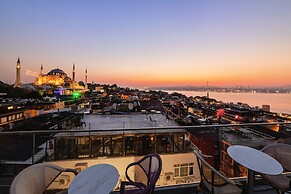 The Magnaura Palace Hotel