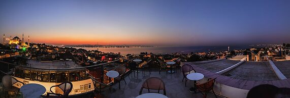 The Magnaura Palace Hotel