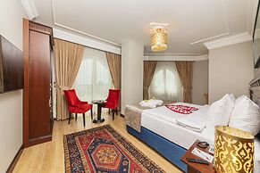 The Magnaura Palace Hotel