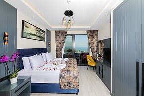 The Magnaura Palace Hotel